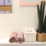Stare Apartment